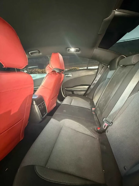 2015 Dodge Charger 7th Gen - Image 12 of 14