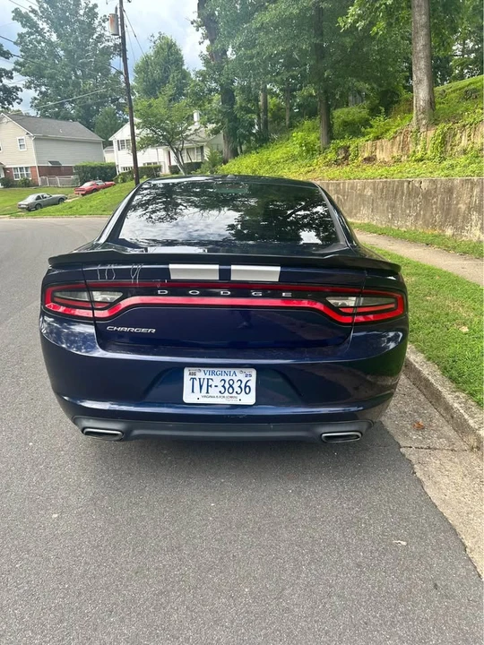 2015 Dodge Charger 7th Gen - Image 5 of 10