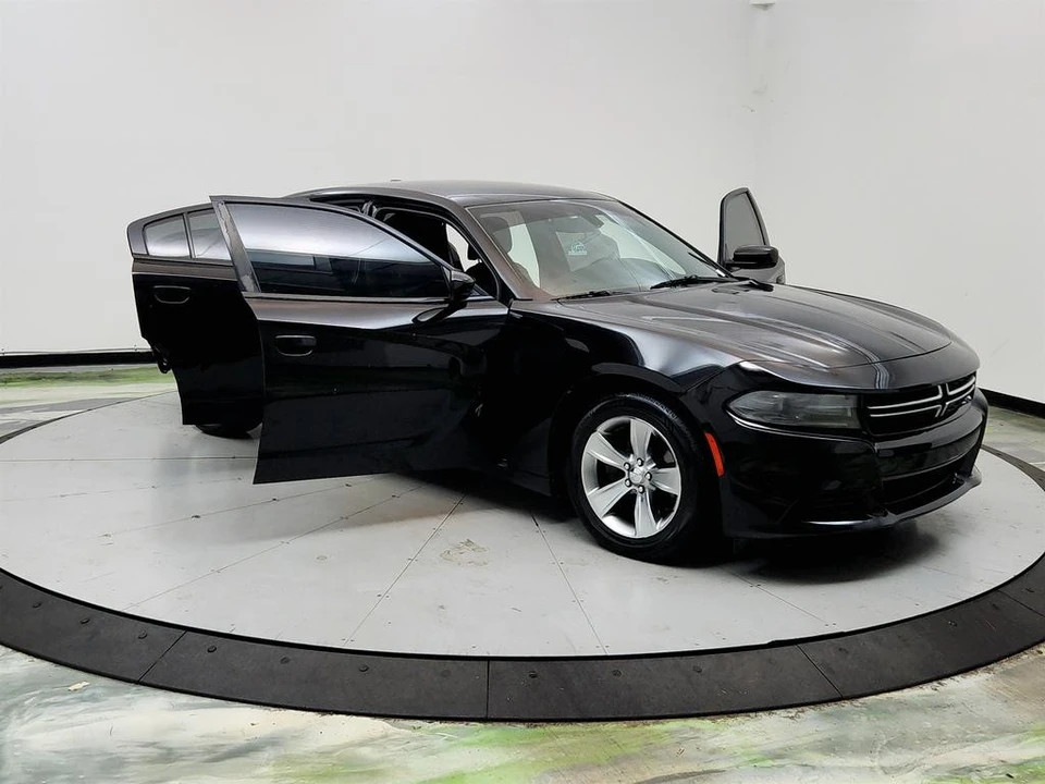 2015 Dodge Charger 7th Gen - Image 9 of 31