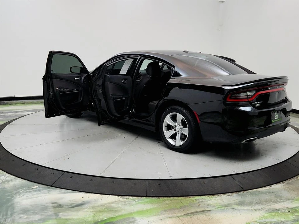 2015 Dodge Charger 7th Gen - Image 11 of 31