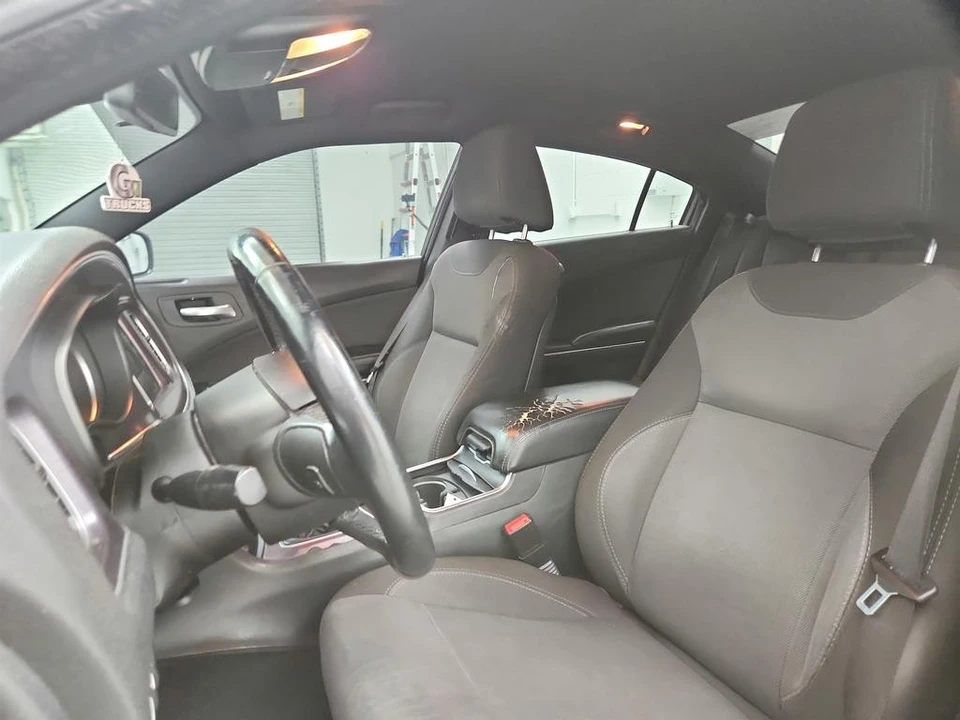 2015 Dodge Charger 7th Gen - Image 13 of 31