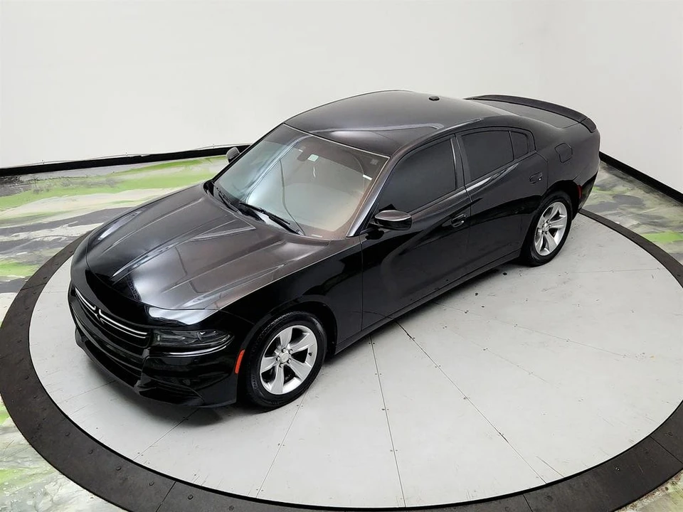 2015 Dodge Charger 7th Gen - Image 27 of 31