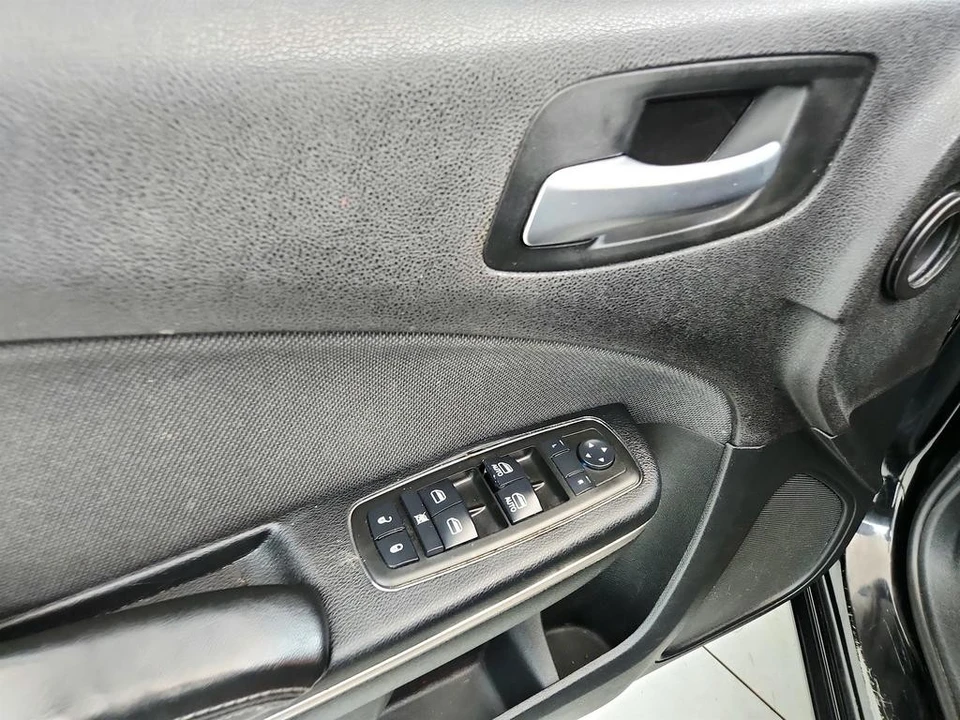 2015 Dodge Charger 7th Gen - Image 18 of 31