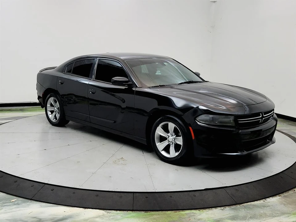 2015 Dodge Charger 7th Gen - Image 2 of 31