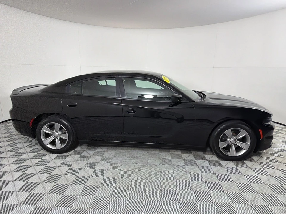 2015 Dodge Charger 7th Gen - Image 4 of 21