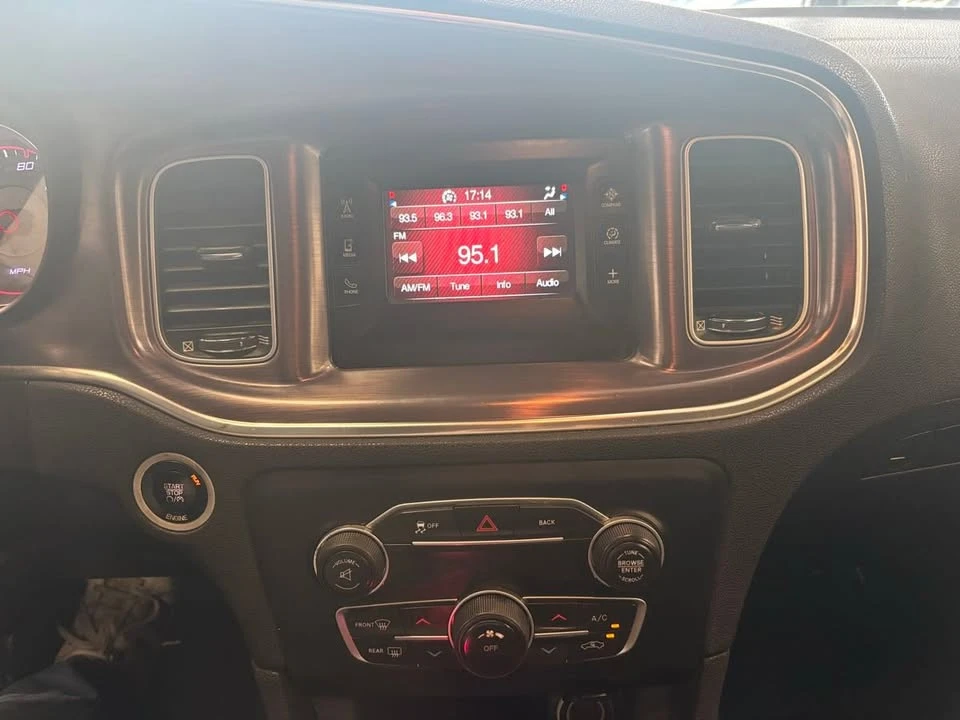2015 Dodge Charger 7th Gen - Image 16 of 20