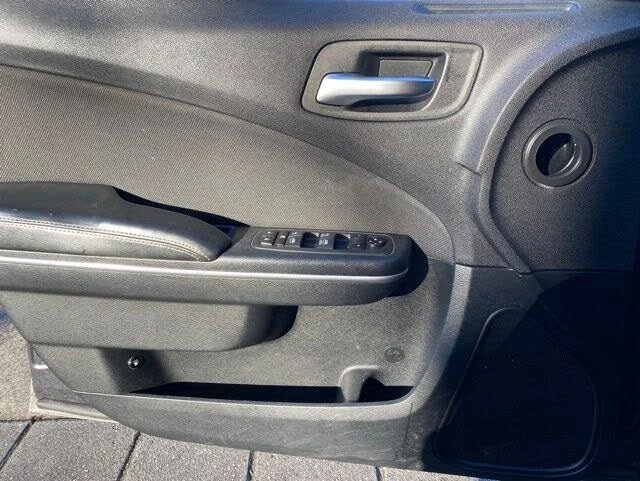 2015 Dodge Charger 7th Gen - Image 15 of 20