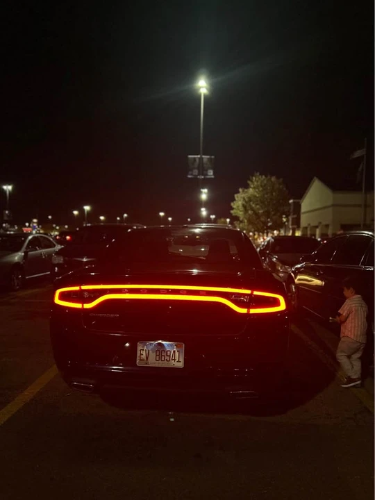 2015 Dodge Charger 7th Gen - Image 3 of 3