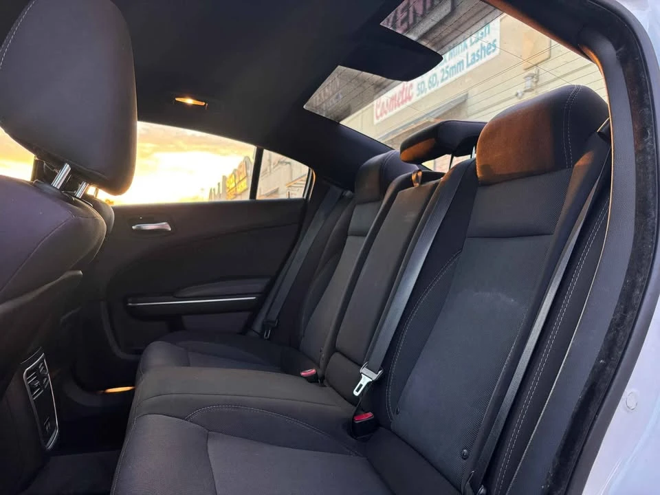 2015 Dodge Charger 7th Gen - Image 5 of 17