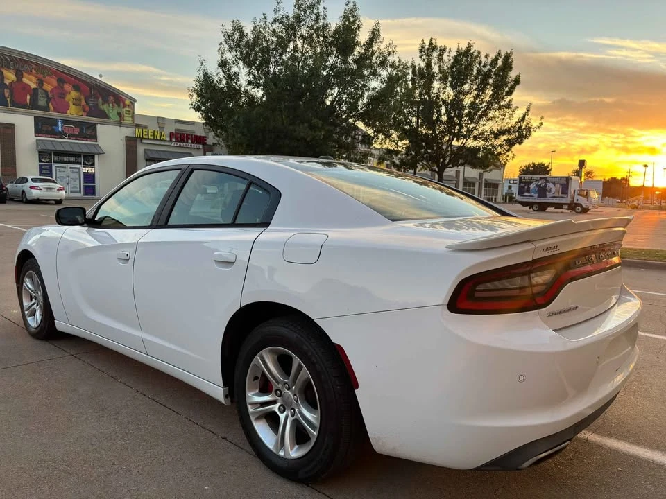 2015 Dodge Charger 7th Gen - Image 14 of 17