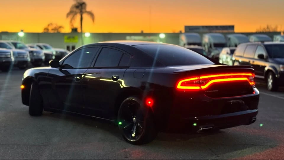 2015 Dodge Charger 7th Gen - Image 2 of 12