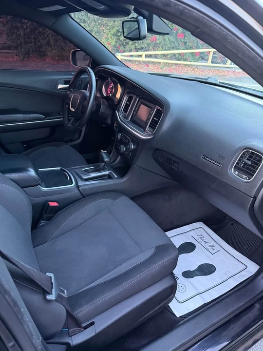 2015 Dodge Charger 7th Gen - Image 9 of 11