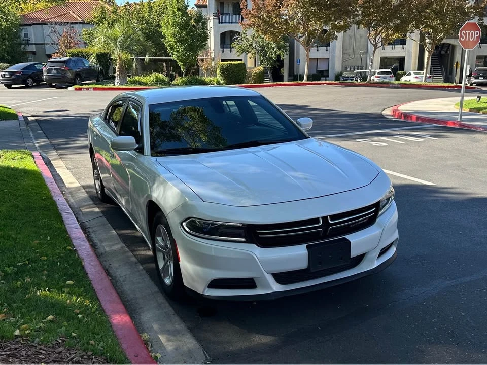 2015 Dodge Charger 7th Gen - Image 9 of 17