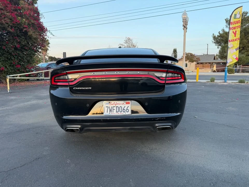 2015 Dodge Charger 7th Gen - Image 4 of 11