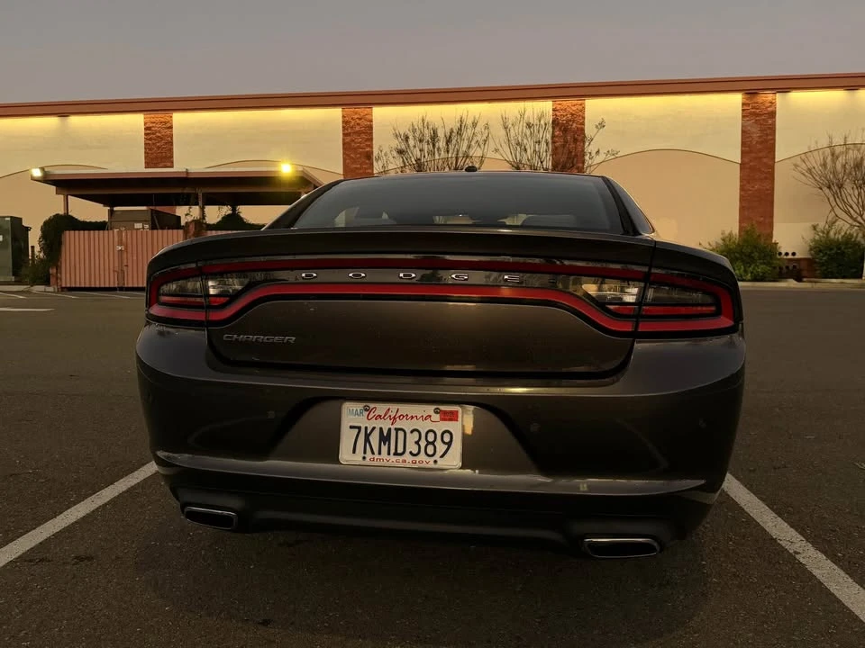 2015 Dodge Charger 7th Gen - Image 4 of 16
