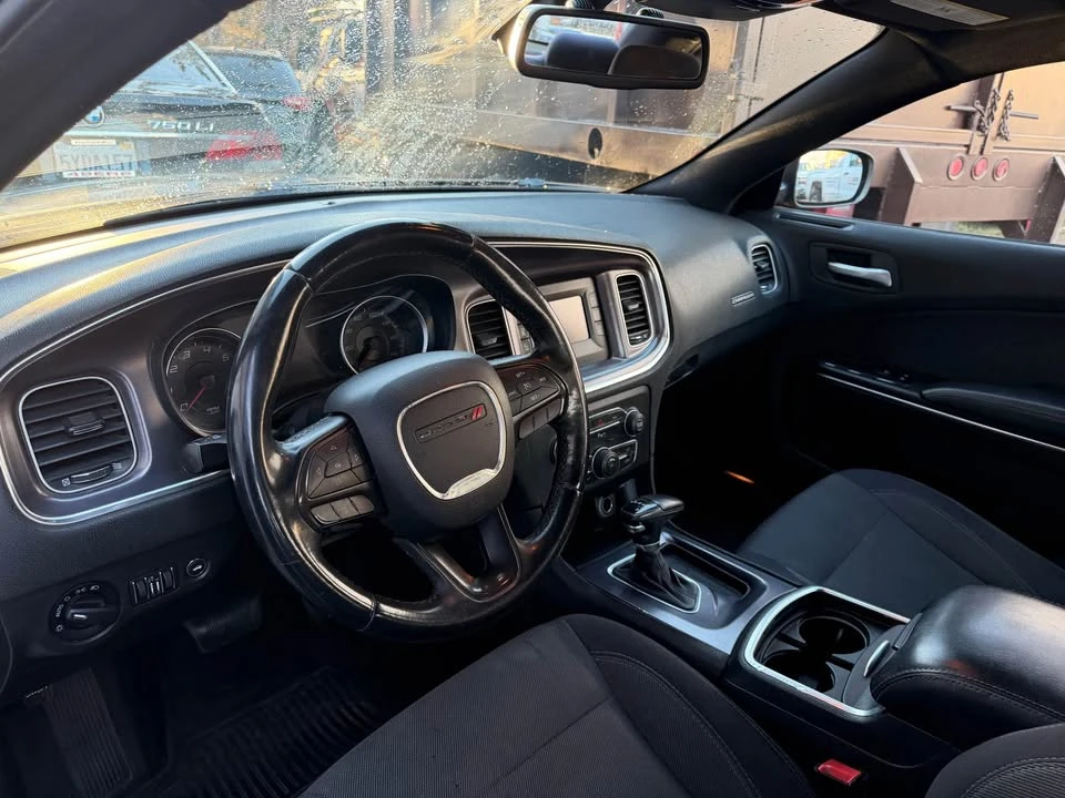 2015 Dodge Charger 7th Gen - Image 13 of 16