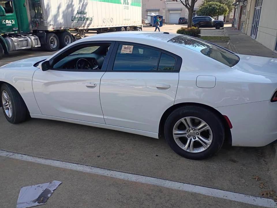 2015 Dodge Charger 7th Gen - Image 4 of 16