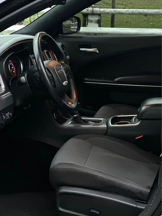 2015 Dodge Charger 7th Gen - Image 11 of 14