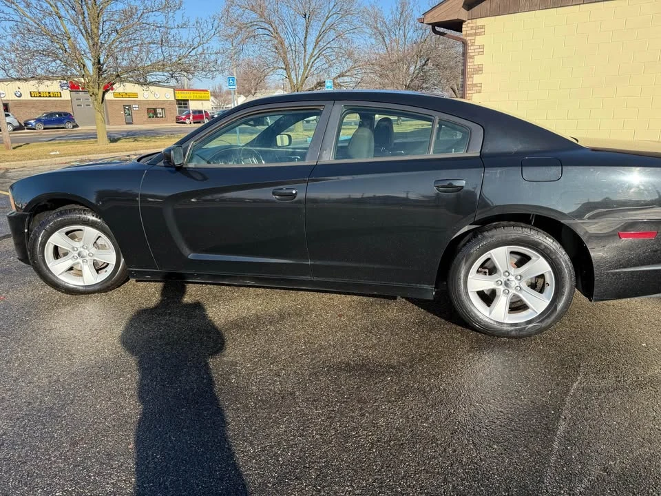 2015 Dodge Charger 7th Gen - Image 17 of 18