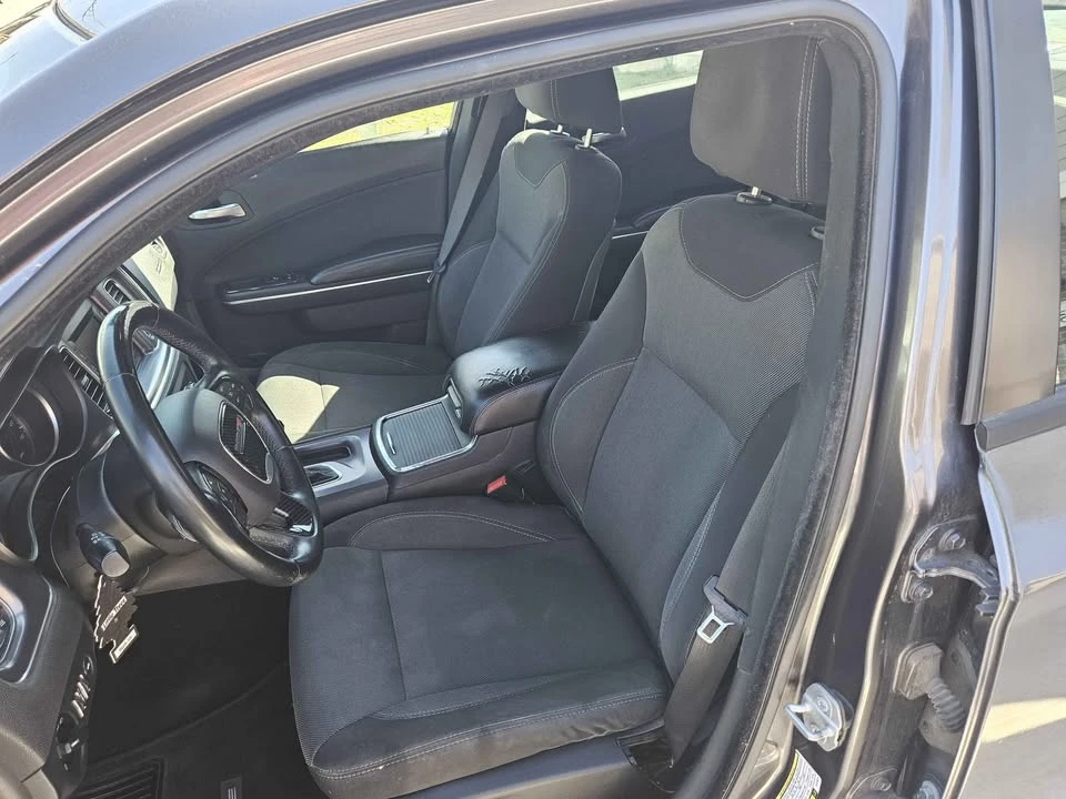 2015 Dodge Charger 7th Gen - Image 10 of 17