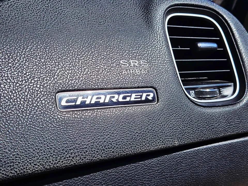 2015 Dodge Charger 7th Gen - Image 17 of 17