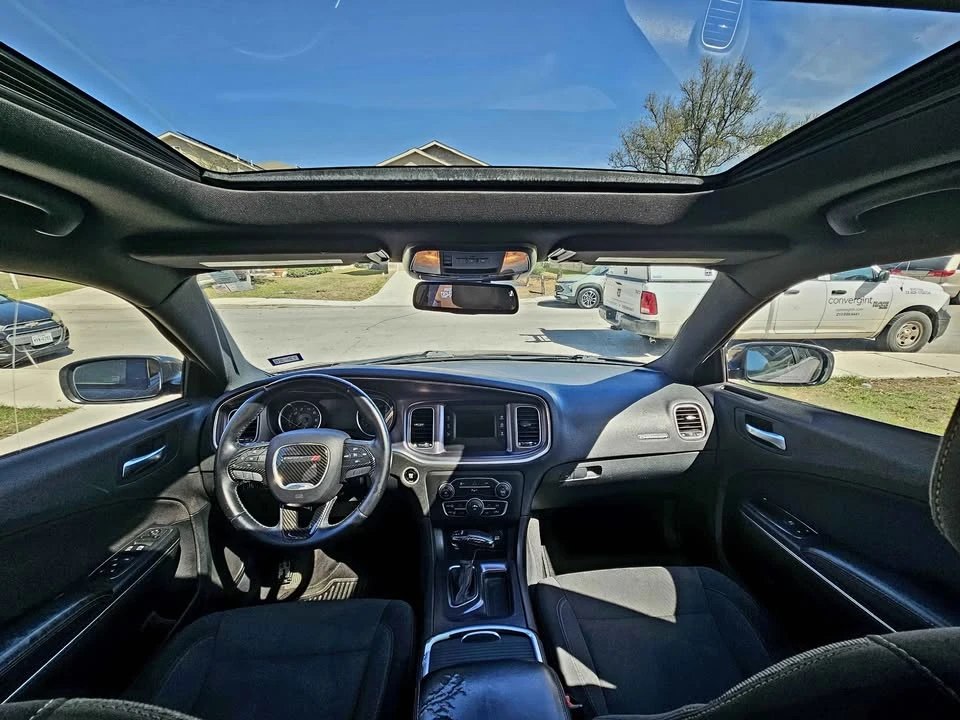 2015 Dodge Charger 7th Gen - Image 9 of 17