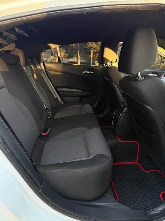 2015 Dodge Charger 7th Gen - Image 11 of 12