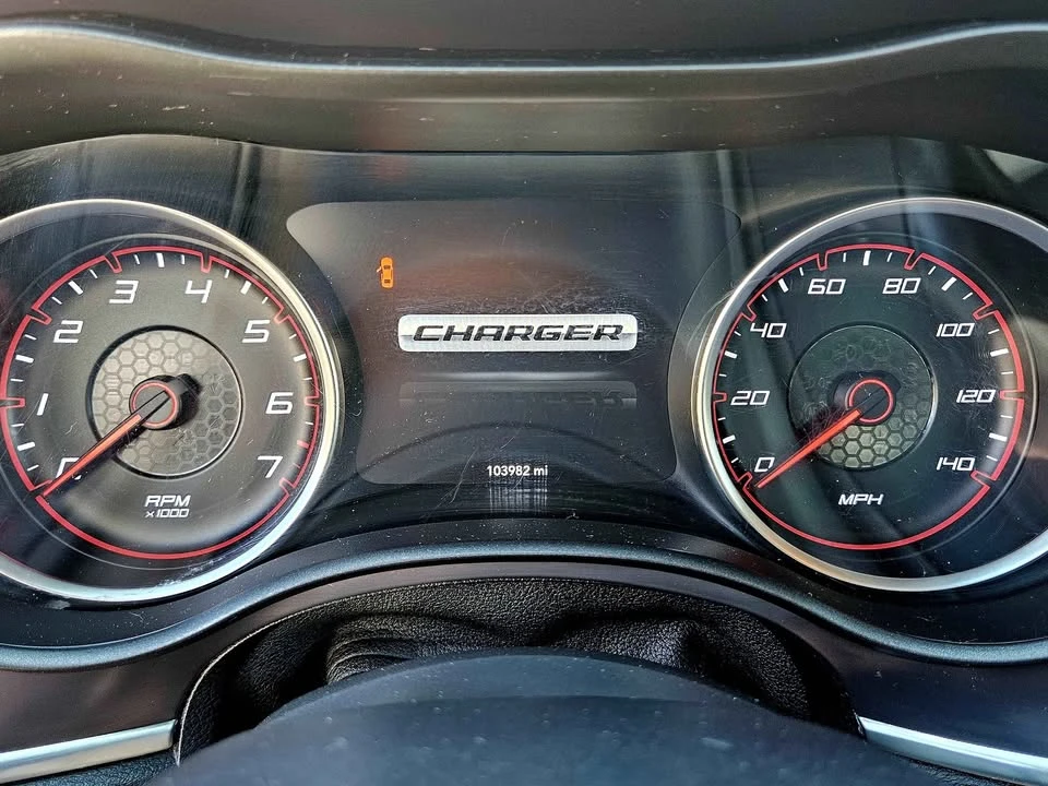 2015 Dodge Charger 7th Gen - Image 16 of 17