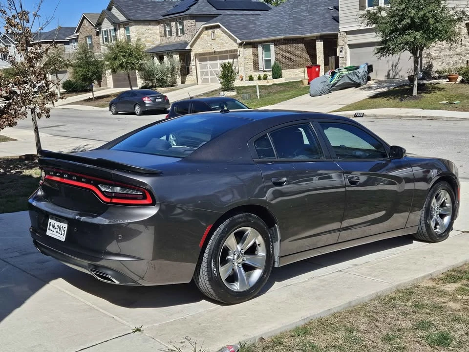 2015 Dodge Charger 7th Gen - Image 3 of 17