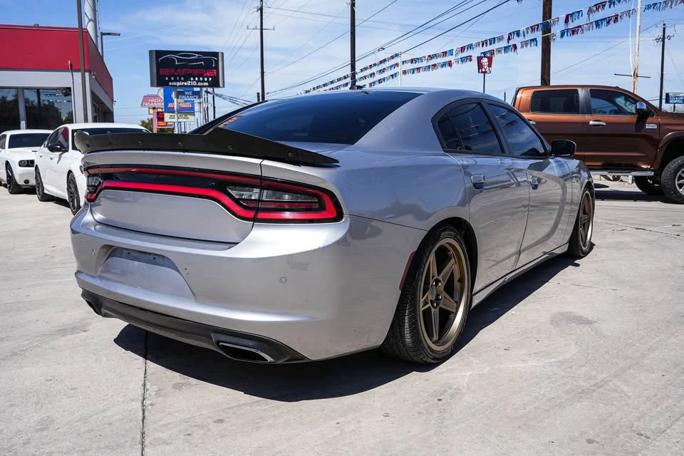 2015 Dodge Charger 7th Gen - Image 4 of 18