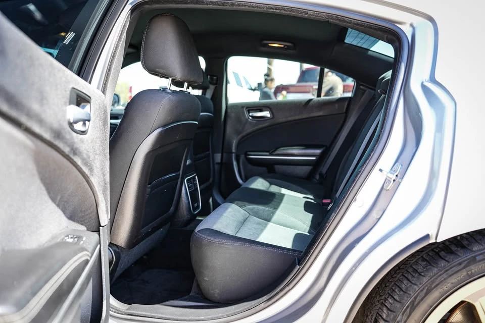 2015 Dodge Charger 7th Gen - Image 17 of 18