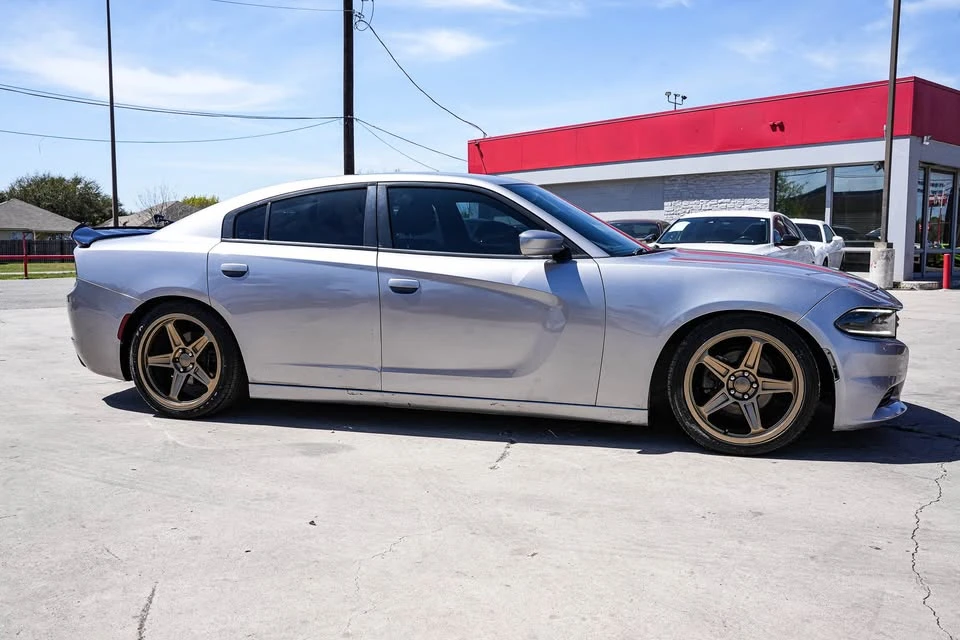 2015 Dodge Charger 7th Gen - Image 5 of 18