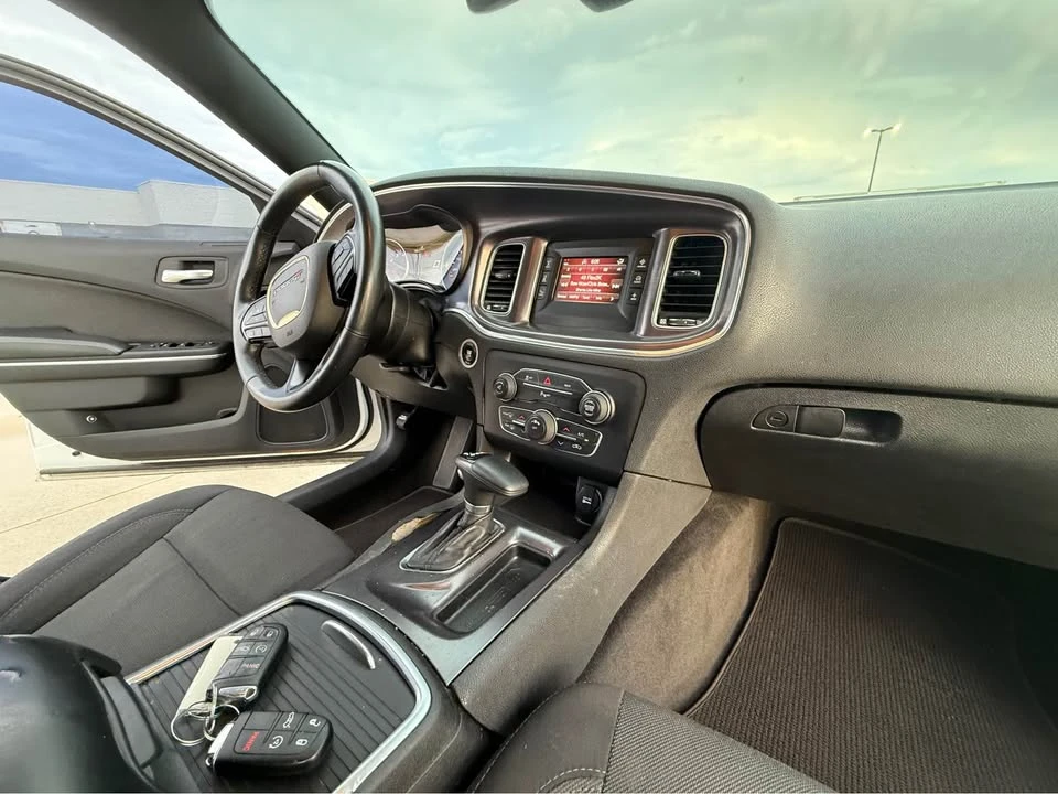 2015 Dodge Charger 7th Gen - Image 15 of 20