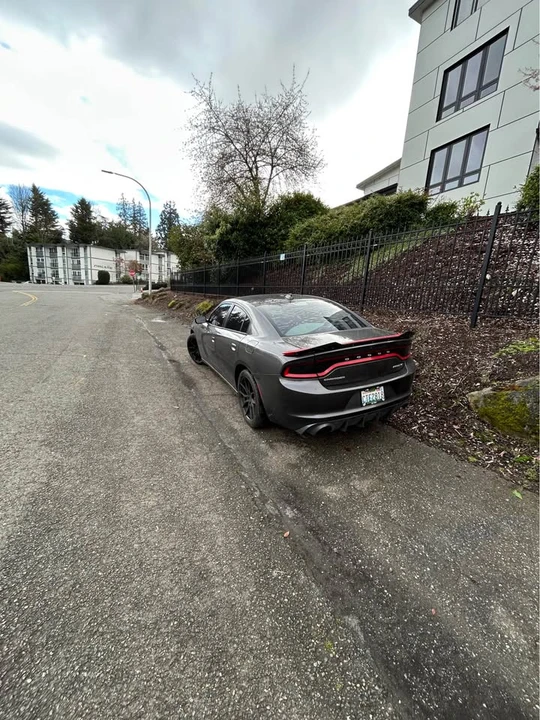 2015 Dodge Charger 7th Gen - Image 2 of 4