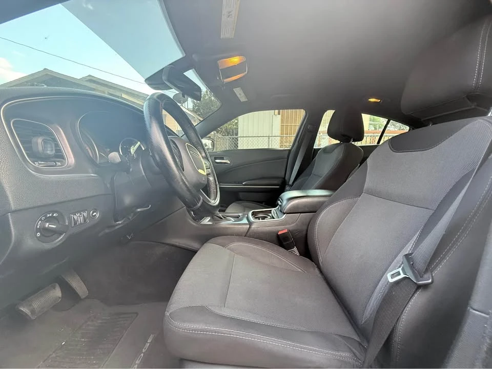 2015 Dodge Charger 7th Gen - Image 6 of 9