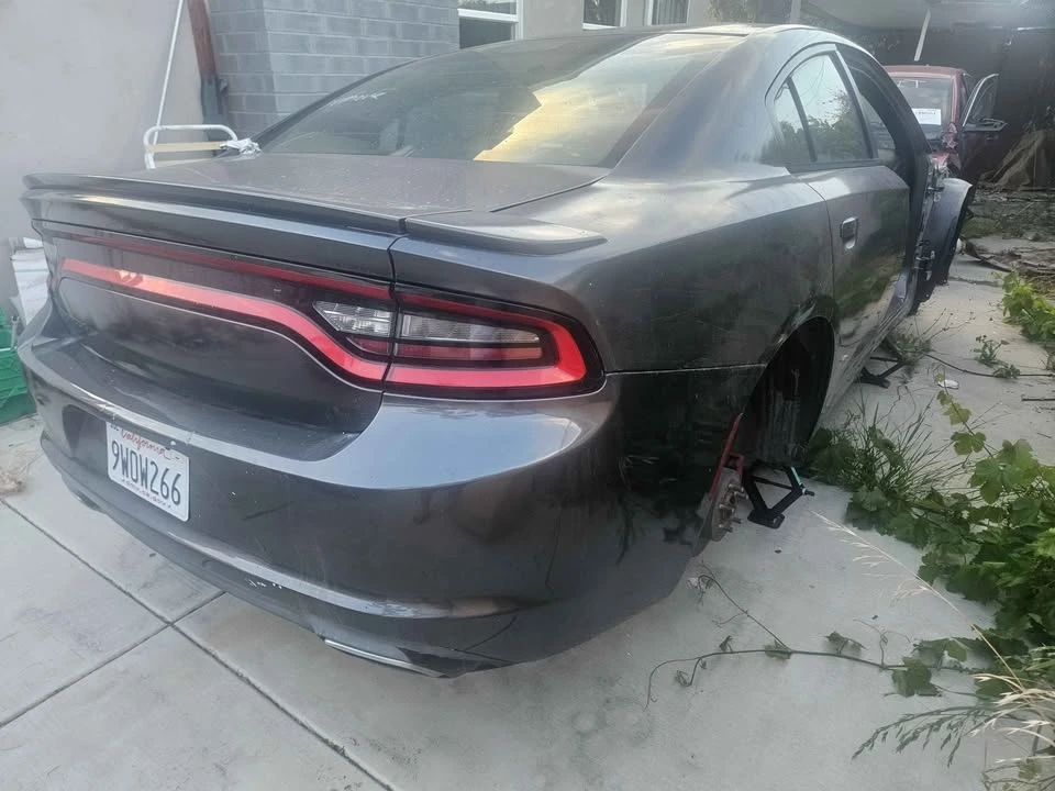 2015 Dodge Charger 7th Gen - Image 5 of 15
