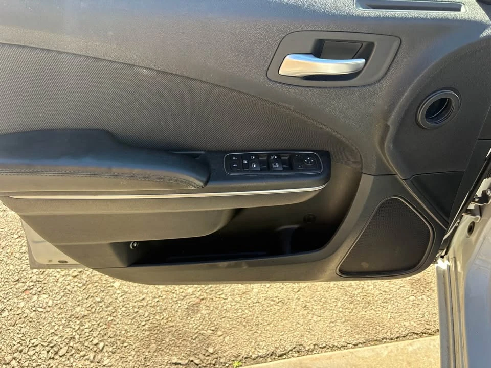2015 Dodge Charger 7th Gen - Image 12 of 16