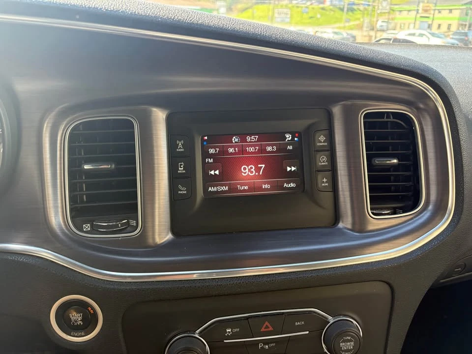 2015 Dodge Charger 7th Gen - Image 15 of 16