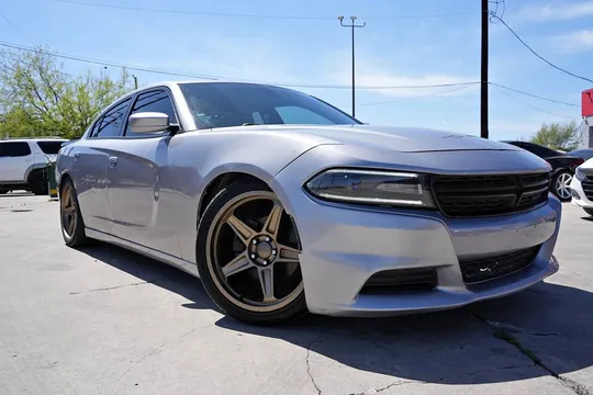 2015 Dodge Charger SE Sedan 4D