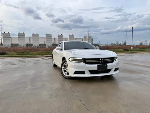 2015 Dodge Charger SE Sedan 4D