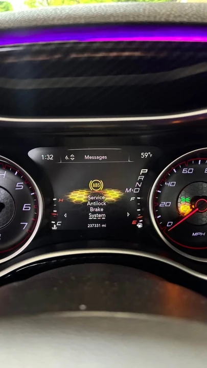 2015 Dodge Charger 7th Gen - Image 12 of 16