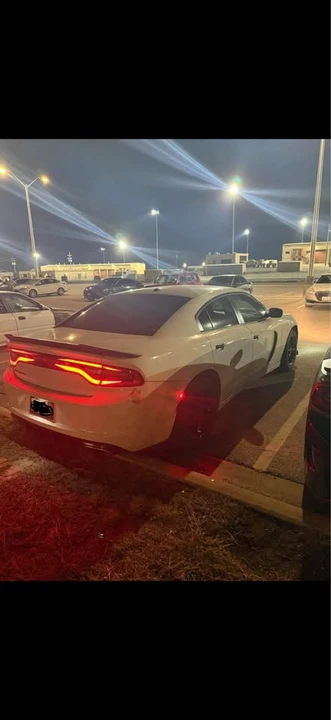 2015 Dodge Charger 7th Gen - Image 3 of 16