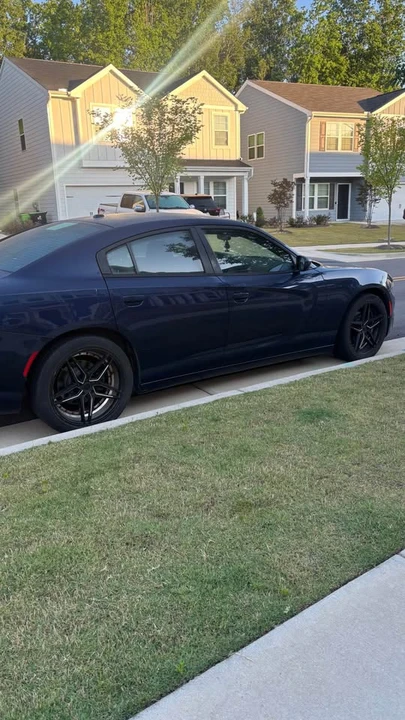 2015 Dodge Charger 7th Gen - Image 4 of 12