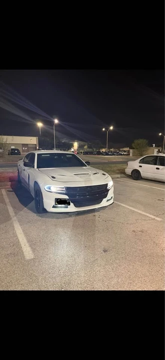 2015 Dodge Charger 7th Gen - Image 4 of 16