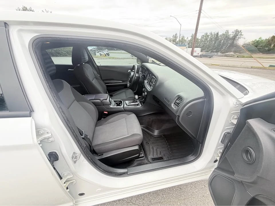 2015 Dodge Charger 7th Gen - Image 13 of 20