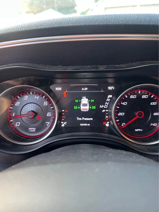 2015 Dodge Charger 7th Gen - Image 10 of 12