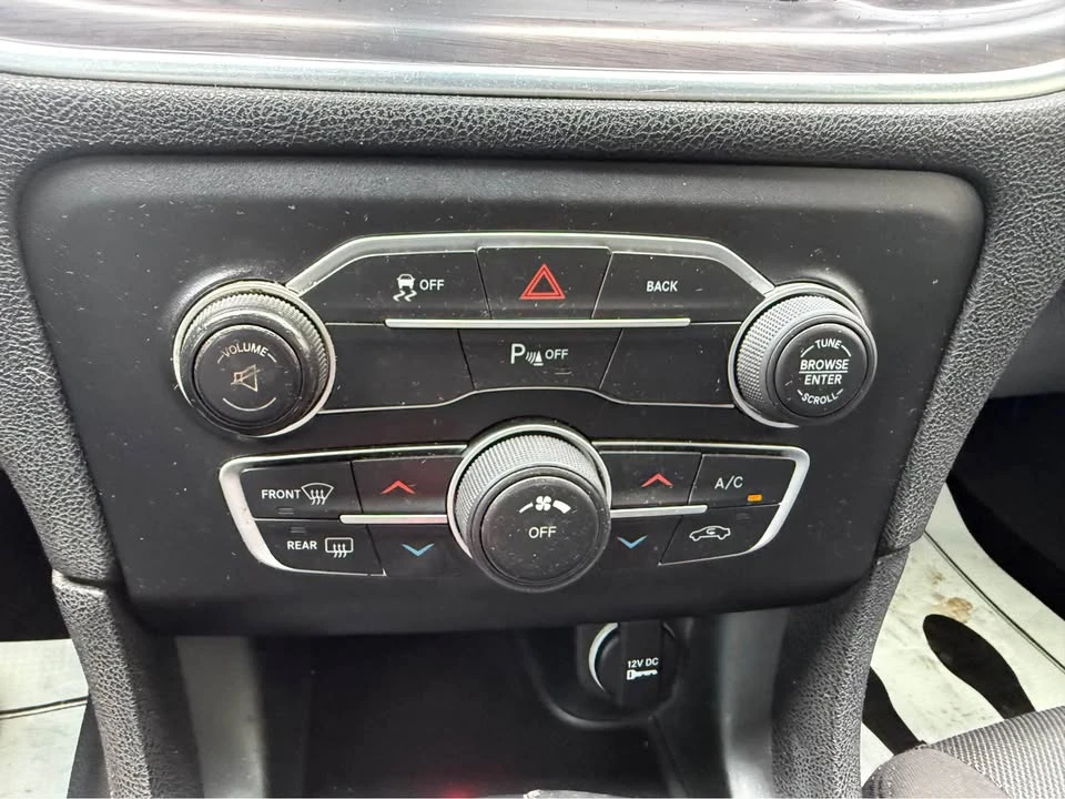 2015 Dodge Charger 7th Gen - Image 19 of 20