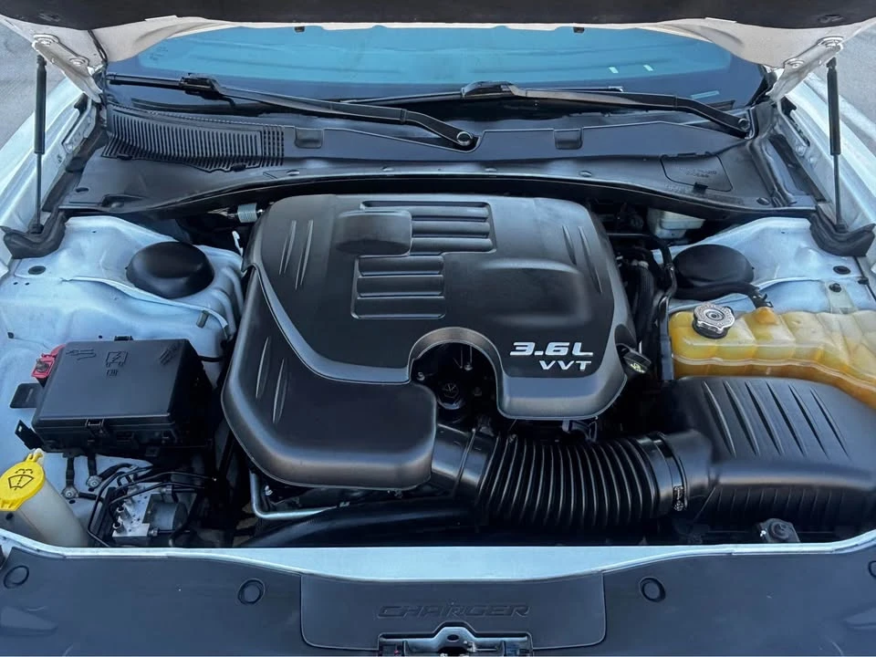 2015 Dodge Charger 7th Gen - Image 8 of 16