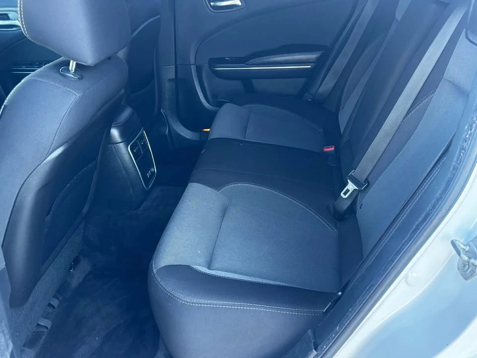 2015 Dodge Charger 7th Gen - Image 13 of 16