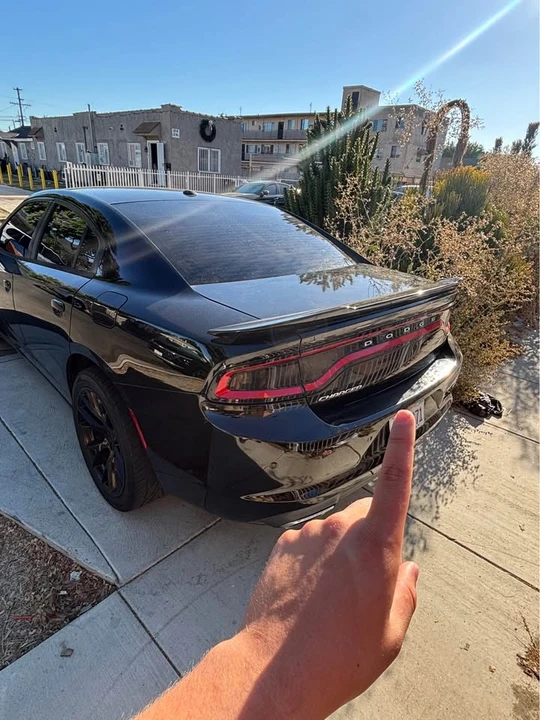 2015 Dodge Charger 7th Gen - Image 4 of 8